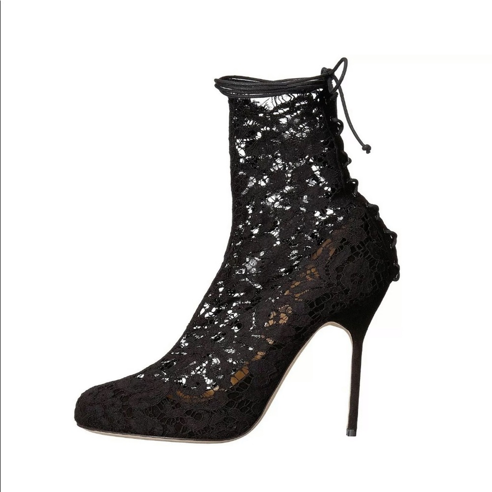 Marchesa Mia lace pumps NWT